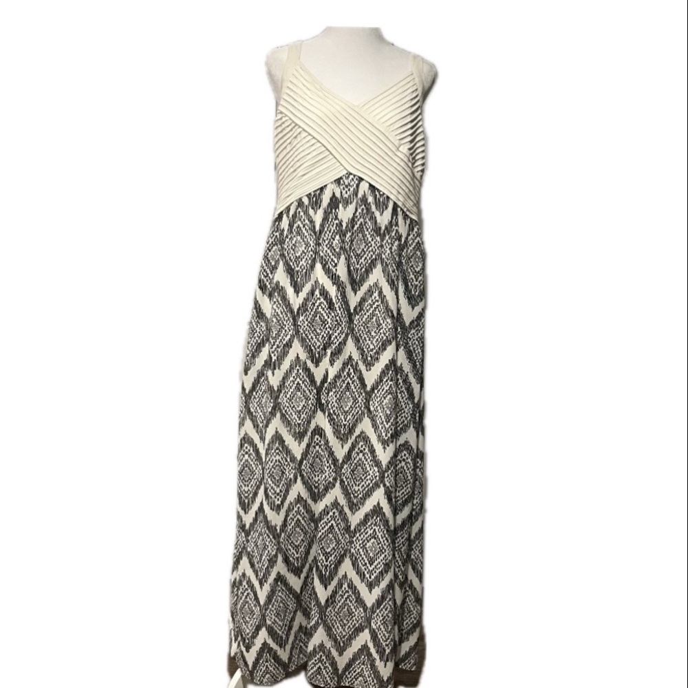 Robbie Bee, Elegant Cream and Black Maxi Dress, Size 16